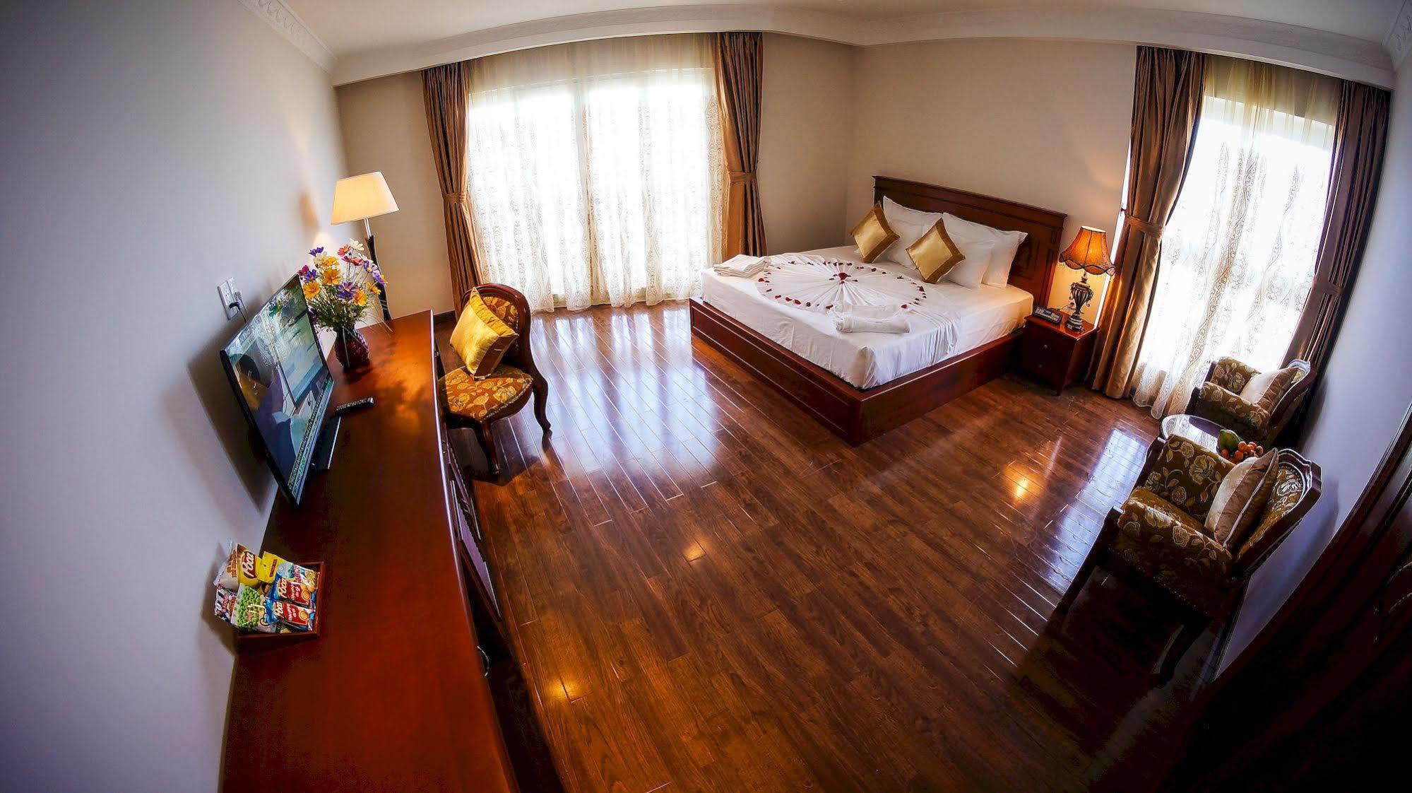 Nha Trang Palace Hotel Extérieur photo