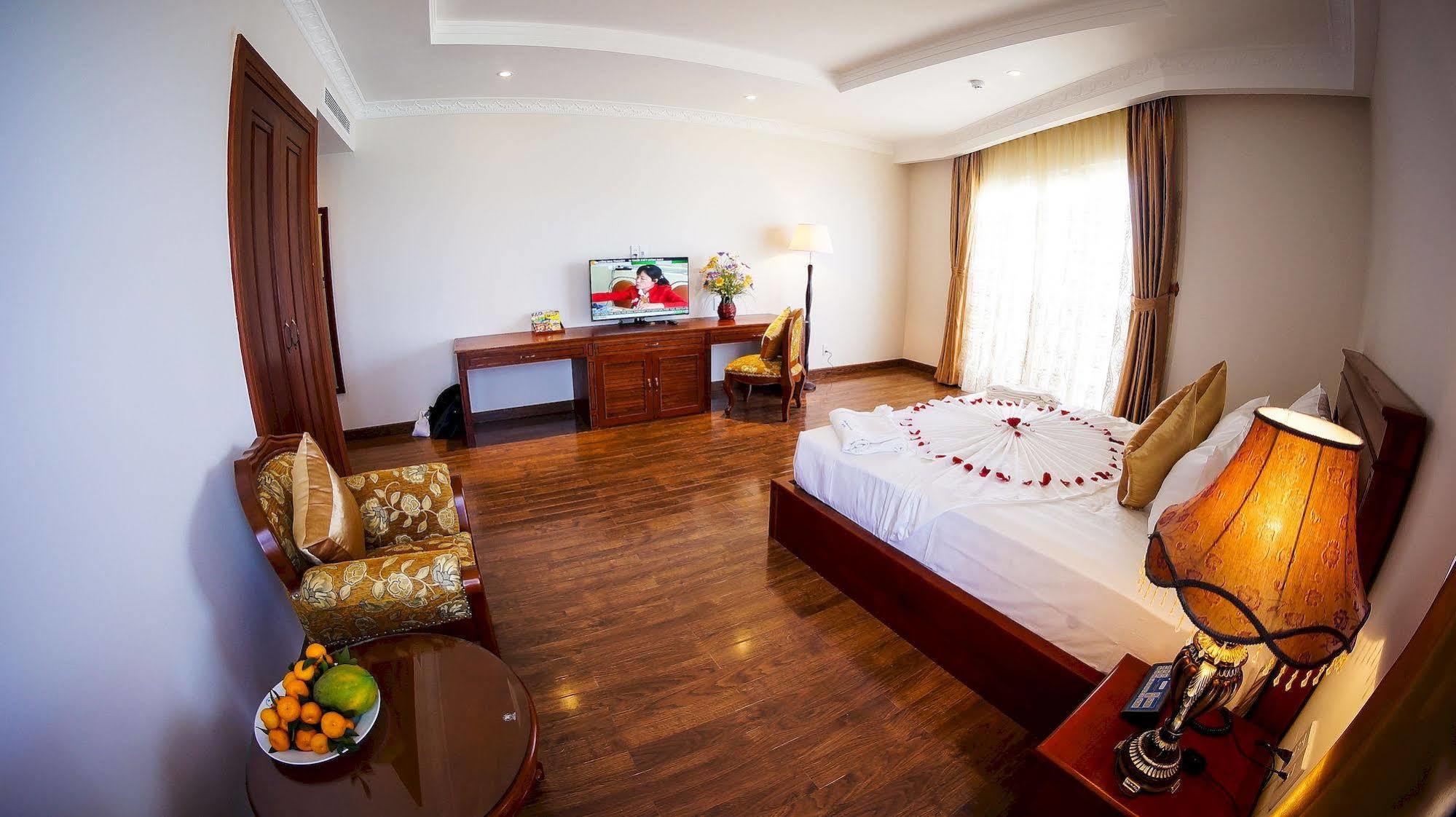 Nha Trang Palace Hotel Extérieur photo